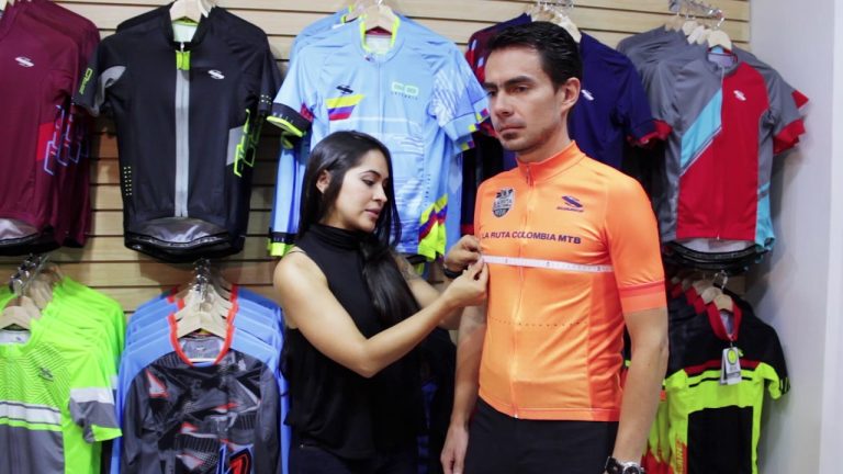 ¿Cuánto mide una camiseta talla S? Guía de medidas y tallas